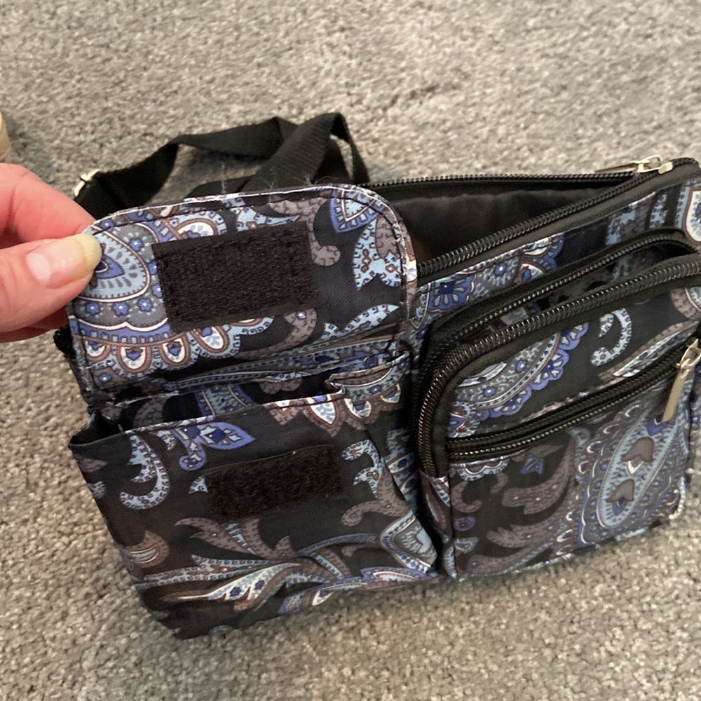 2 crossbody purses - Picture 9 of 9